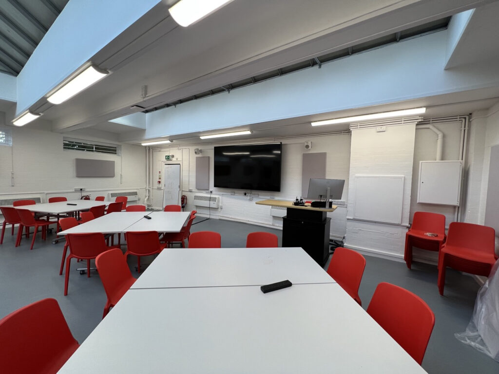 London audio visual installer Tateside installs UAL classroom