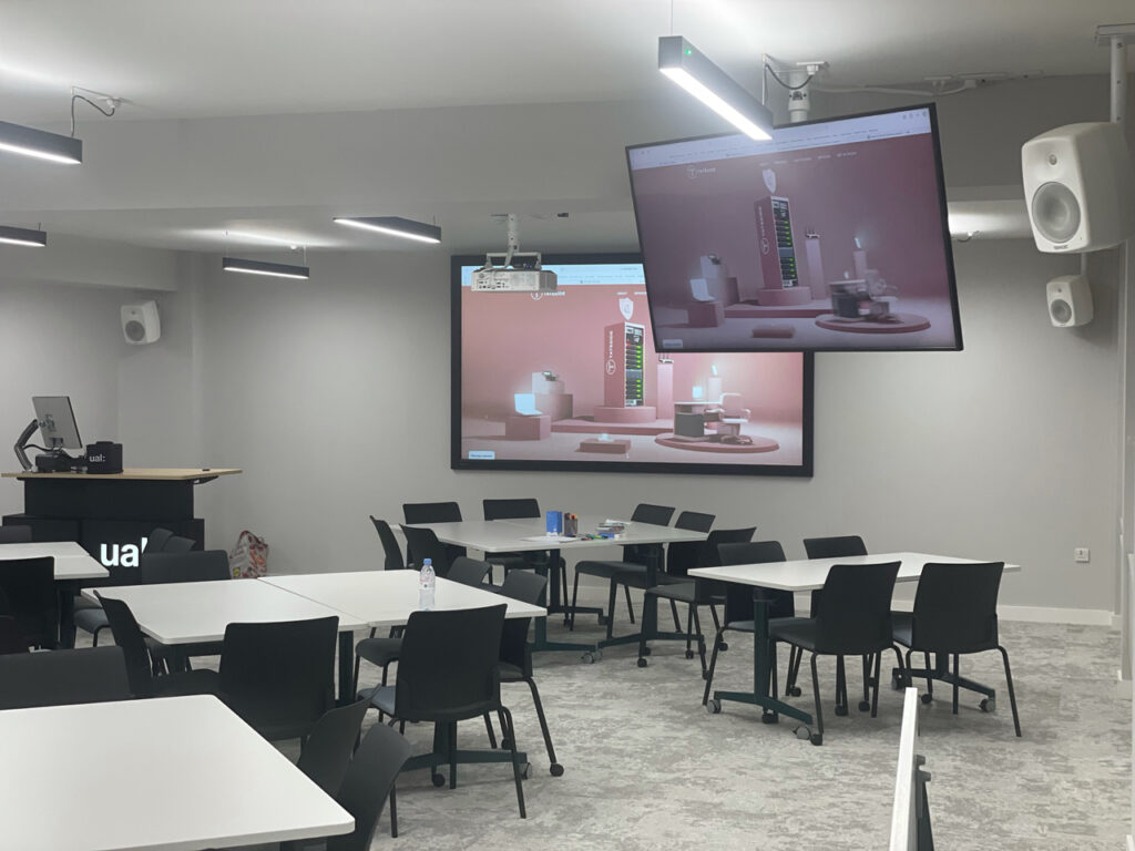 London audio visual installer Tateside installs UAL classroom